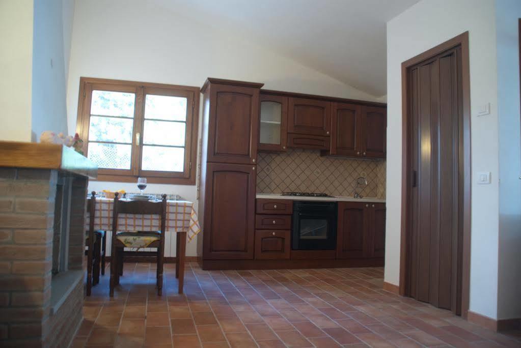 הוילה Montale  Agriturismo Le Vigne מראה חיצוני תמונה