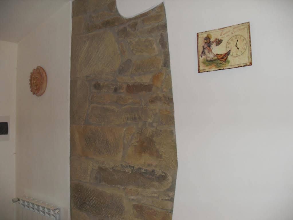 הוילה Montale  Agriturismo Le Vigne מראה חיצוני תמונה
